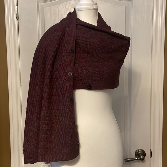 NWT Bench Knit Scarf Shawl 7 way multi Neck Warmer Grandpa Sweater Buttons Wine - Picture 6 of 9